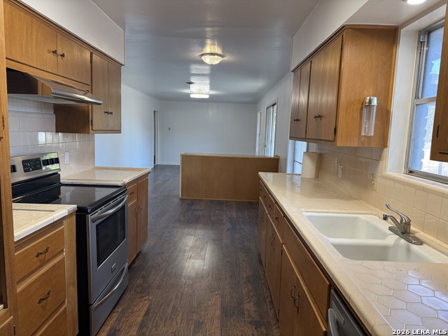 Image 7 of 21 For 110 Northaven