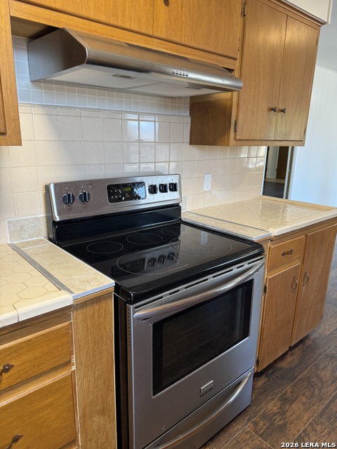 Image 8 of 21 For 110 Northaven