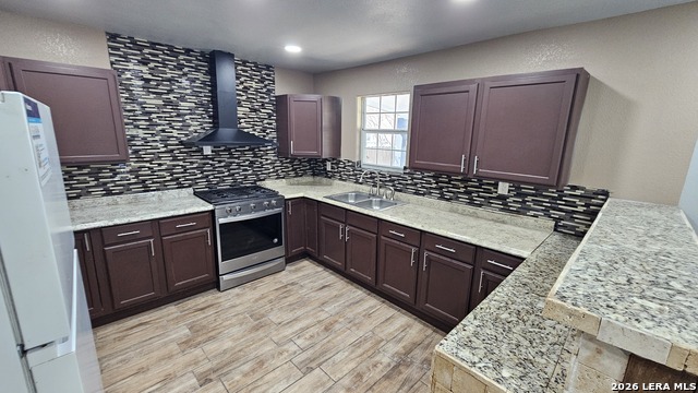 Image 13 of 49 For 3902 Salinas W