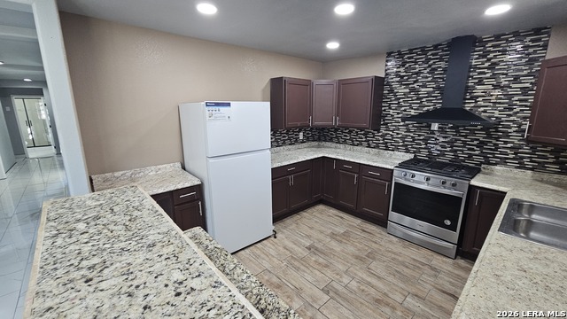 Image 14 of 49 For 3902 Salinas W