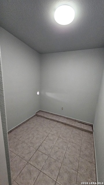 Image 36 of 49 For 3902 Salinas W