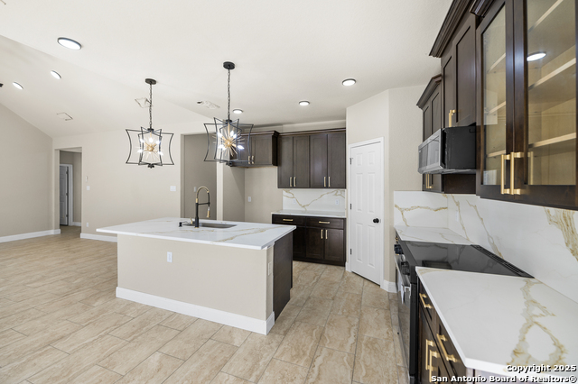 Image 8 of 36 For 23102 Shady Forest