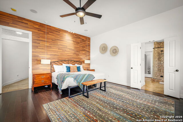 Image 26 of 44 For 851 River Cliff