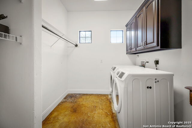 Image 28 of 44 For 851 River Cliff