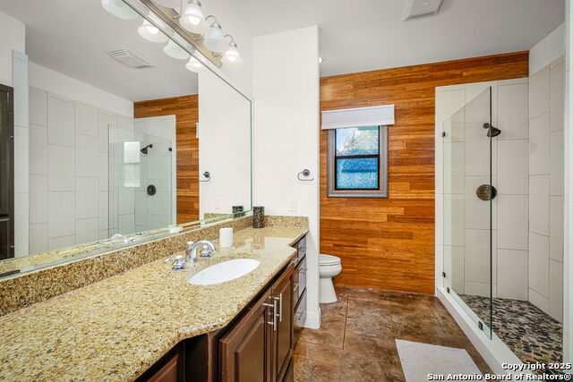 Image 32 of 44 For 851 River Cliff