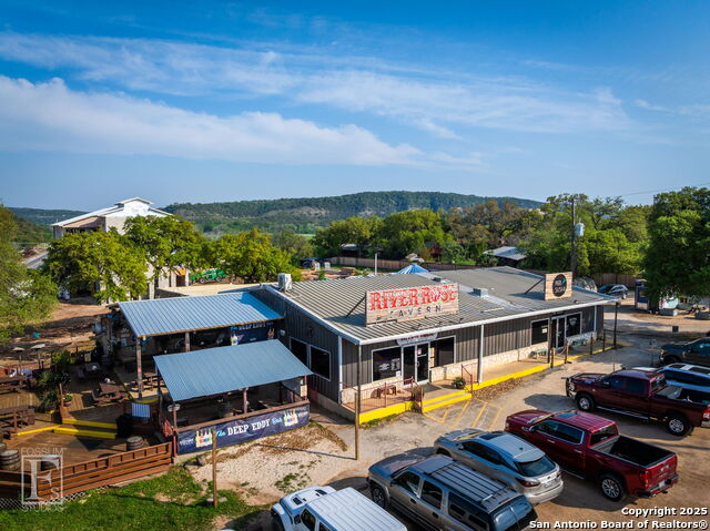 Image 38 of 44 For 851 River Cliff