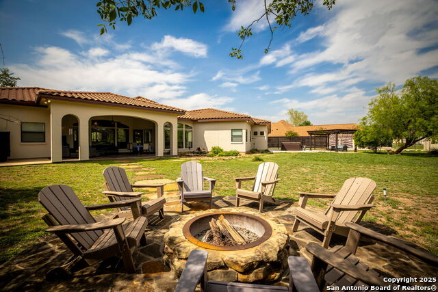 Image 6 of 44 For 851 River Cliff