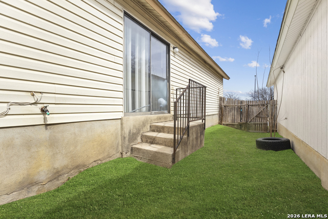 Image 30 of 32 For 9711 Arcade Ridge