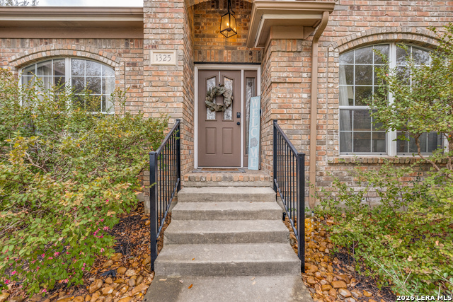 Image 2 of 25 For 1325 Black Oak Dr