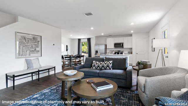 Image 4 of 39 For 16047 Mahogany Way