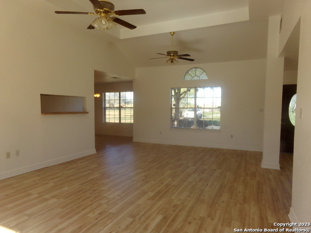 Image 11 of 34 For 10340 Fowler