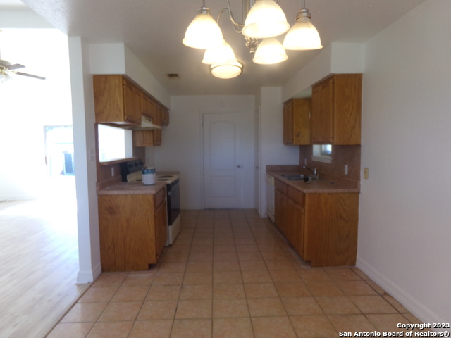 Image 16 of 34 For 10340 Fowler