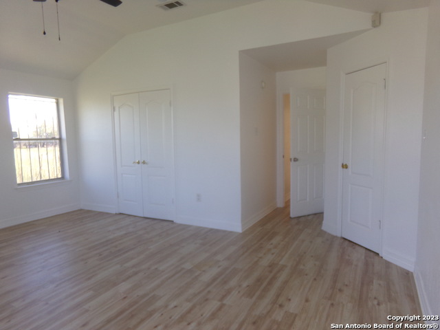 Image 28 of 34 For 10340 Fowler