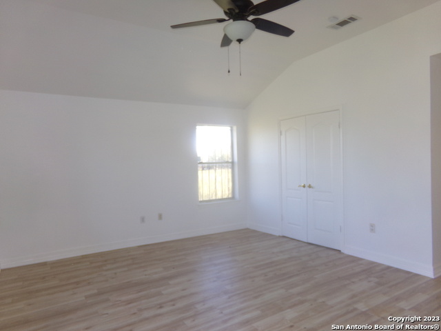 Image 29 of 34 For 10340 Fowler