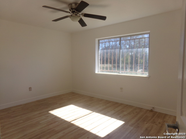 Image 32 of 34 For 10340 Fowler