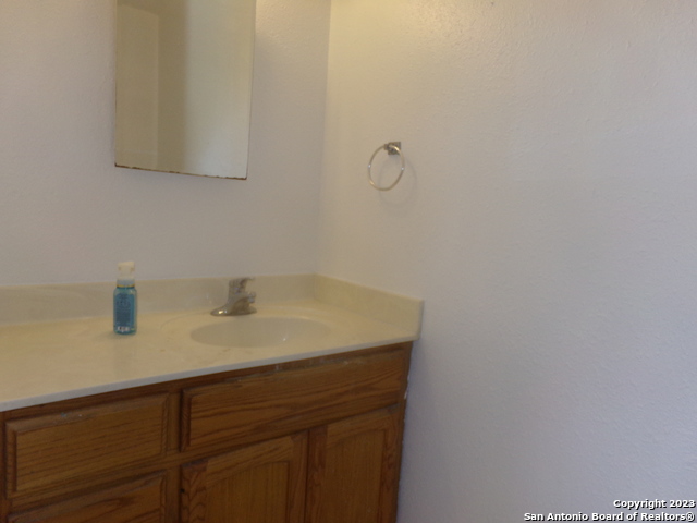 Image 33 of 34 For 10340 Fowler