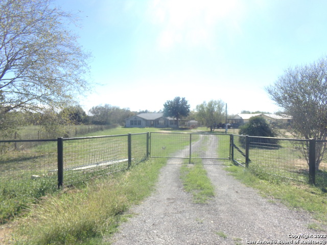 Image 4 of 34 For 10340 Fowler