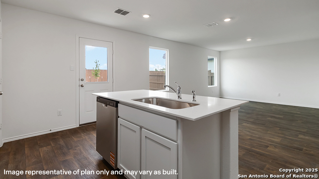 Image 12 of 50 For 5011 Gecko  