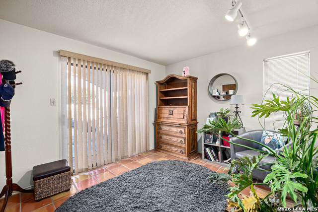 Listing photo id 12 for 2329 Rock Creek