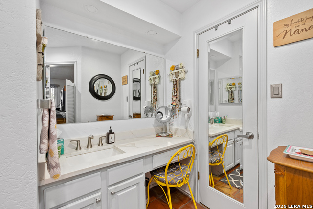 Listing photo id 14 for 2329 Rock Creek