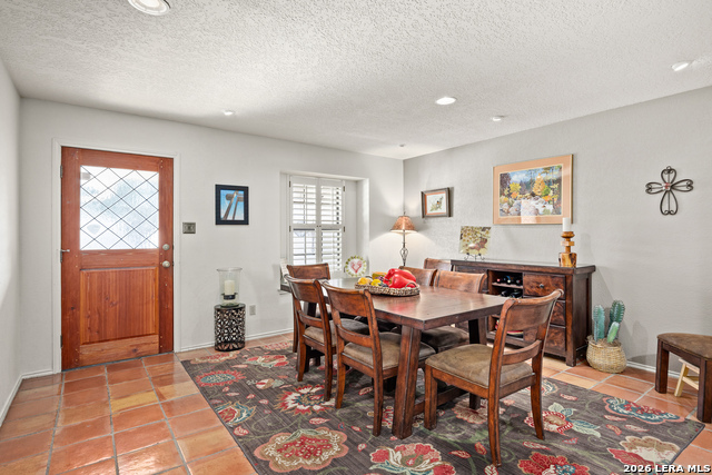 Listing photo id 0 for 2329 Rock Creek