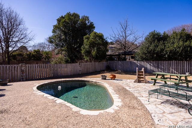 Listing photo id 23 for 2329 Rock Creek
