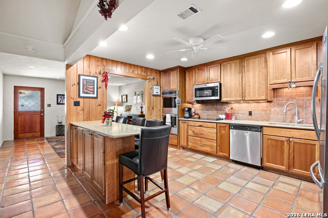 Listing photo id 3 for 2329 Rock Creek
