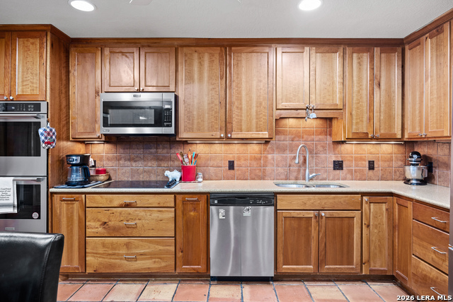 Listing photo id 5 for 2329 Rock Creek