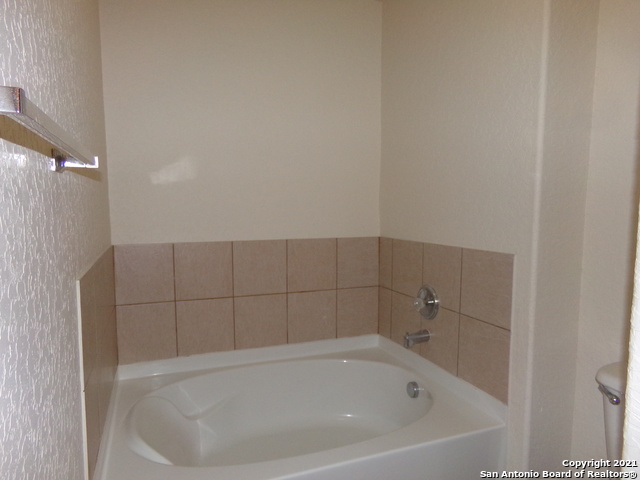 Image 15 of 17 For 9131 Laguna  