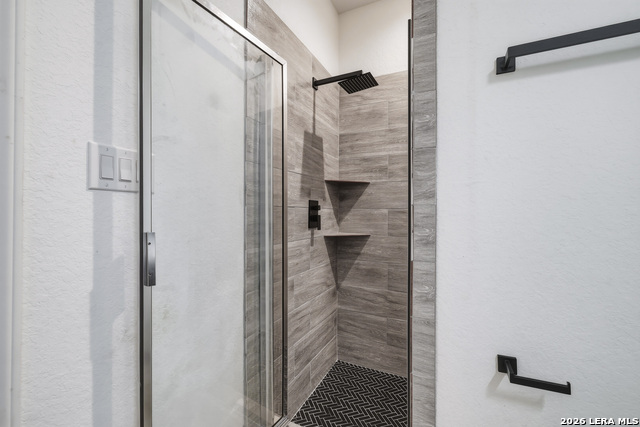 Image 15 of 22 For 4903 Frostwood