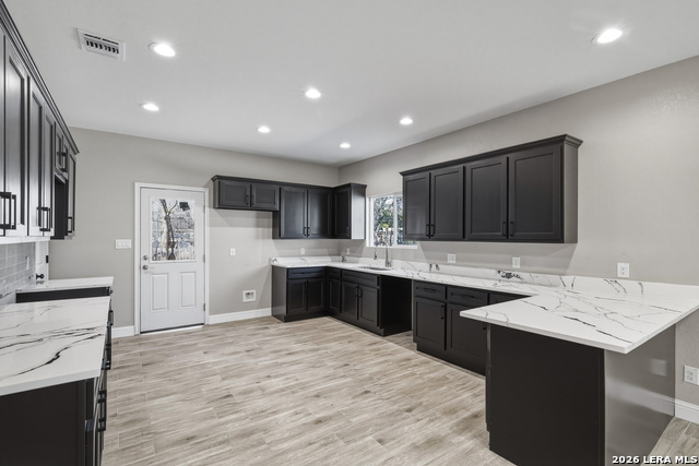 Image 8 of 22 For 4903 Frostwood