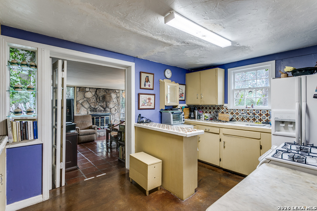 Image 5 of 12 For 231 Sunset E