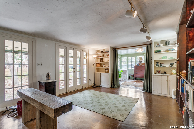 Image 7 of 12 For 231 Sunset E