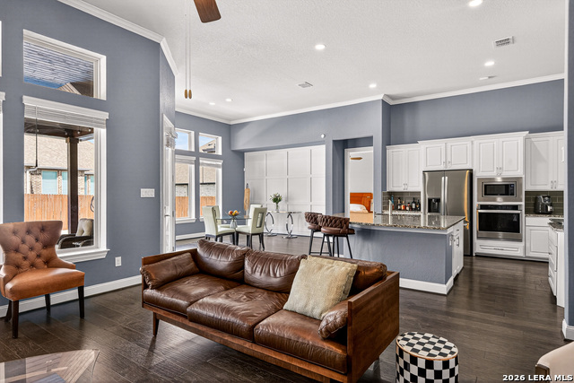 Image 10 of 36 For 13157 Hallie Chase