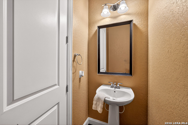 Image 18 of 36 For 13157 Hallie Chase