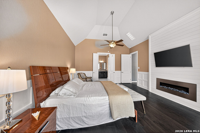 Image 20 of 36 For 13157 Hallie Chase