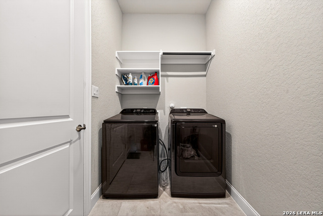 Image 29 of 36 For 13157 Hallie Chase