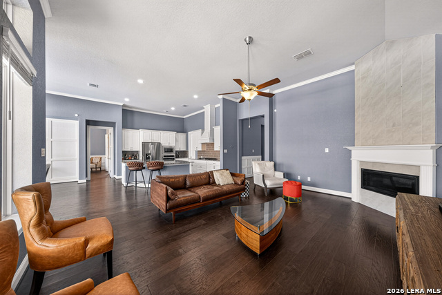 Image 9 of 36 For 13157 Hallie Chase