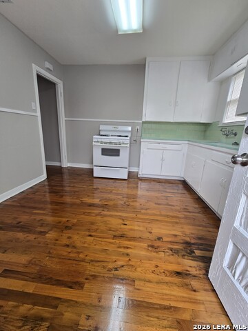 Image 6 of 10 For 1339 Hollywood W