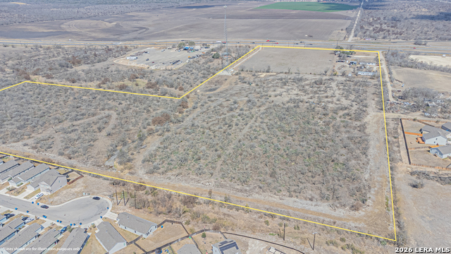 Image 12 of 40 For 13898 Us Highway 90 W
