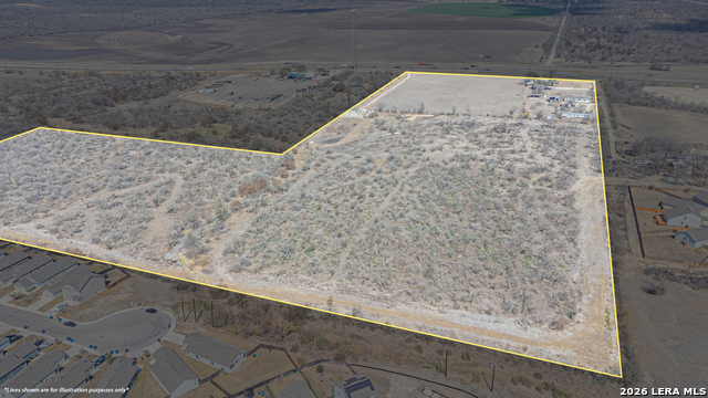 Image 13 of 40 For 13898 Us Highway 90 W