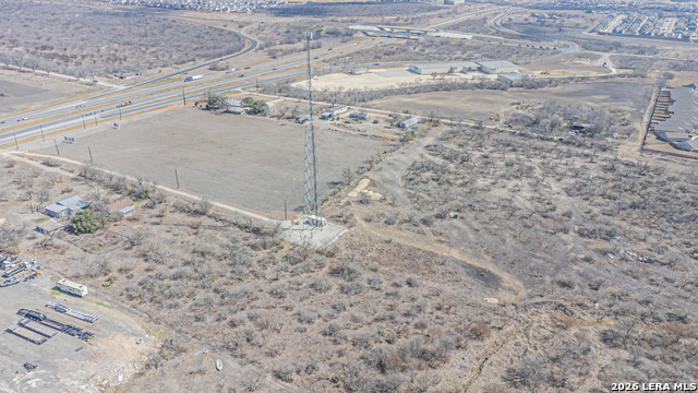 Image 24 of 40 For 13898 Us Highway 90 W