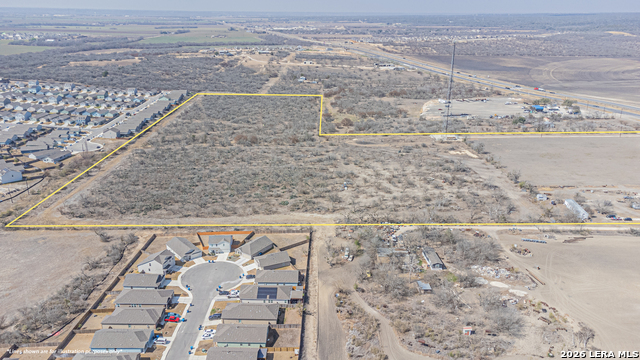 Image 3 of 40 For 13898 Us Highway 90 W