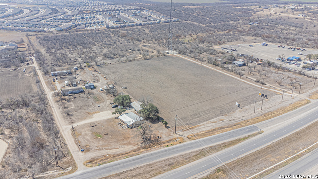 Image 39 of 40 For 13898 Us Highway 90 W