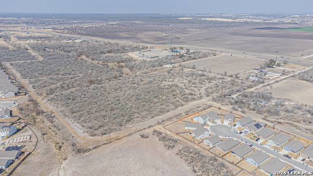 Image 5 of 40 For 13898 Us Highway 90 W