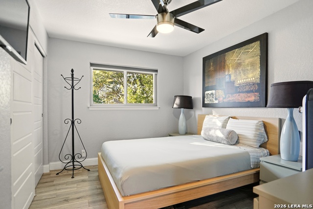 Image 16 of 40 For 28515 Saxet  