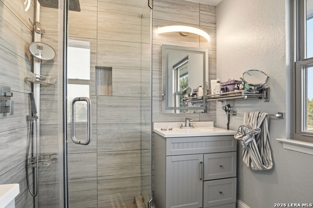 Image 20 of 40 For 28515 Saxet  