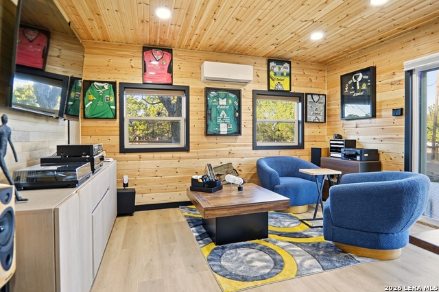 Image 26 of 40 For 28515 Saxet  