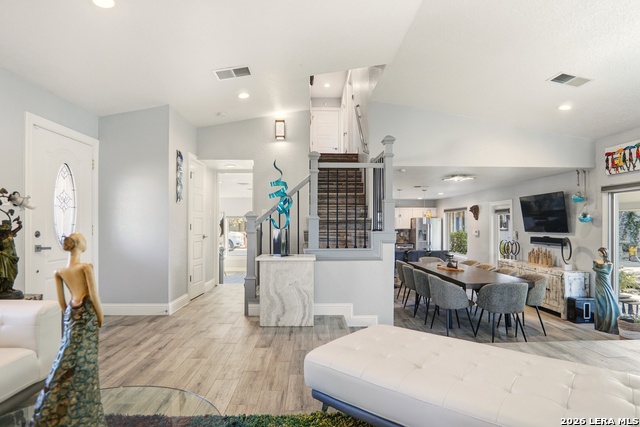 Image 5 of 40 For 28515 Saxet  