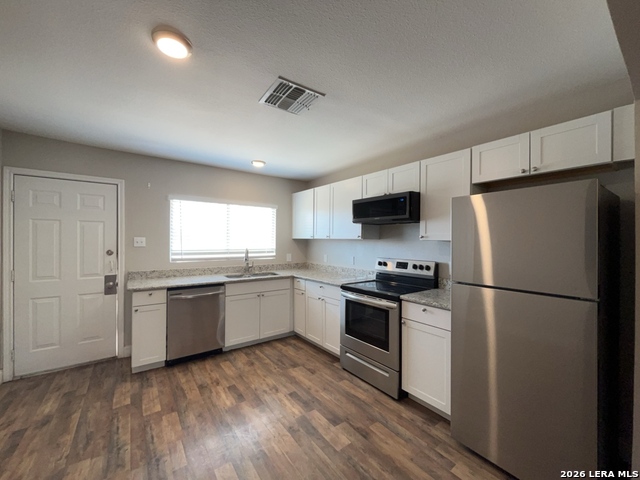 Image 10 of 32 For 8905 Seacliff St